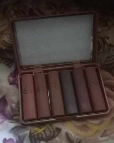 Premium Set of 6 Lipsticks with Lipstick Box photo review